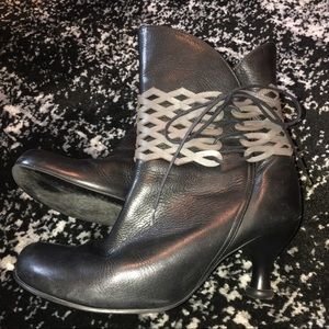 John Fluevog Bellevues Inez Sexton Boots